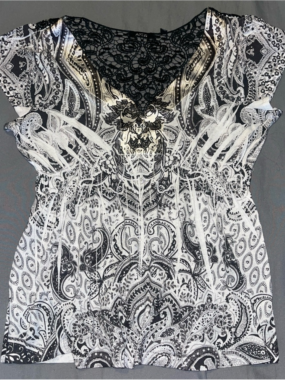 Vintage Apt. 9 Black & White Women's Top with Scrunch Waist and Lace Back